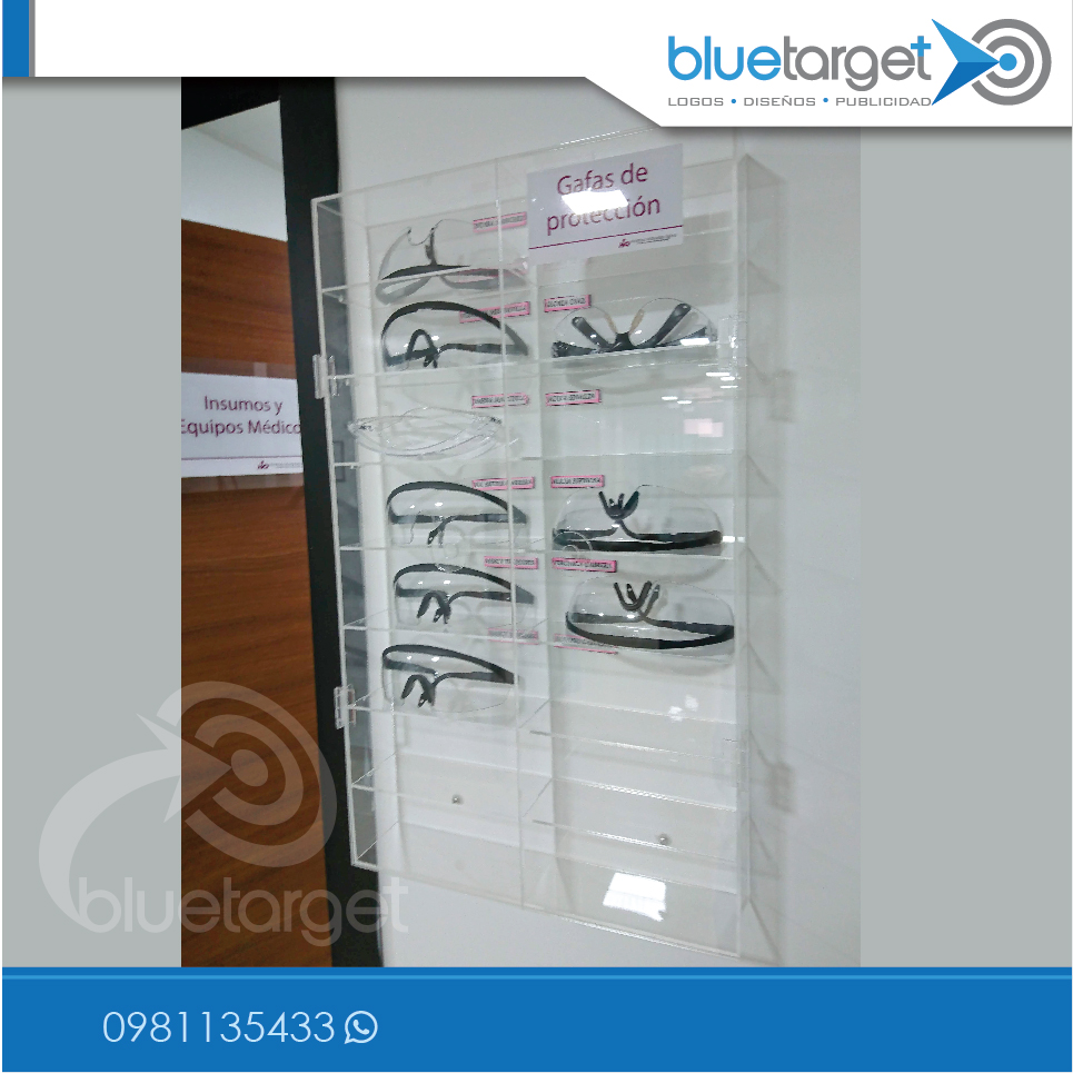 Mueble-con-puertas-acrilicas-01.jpg